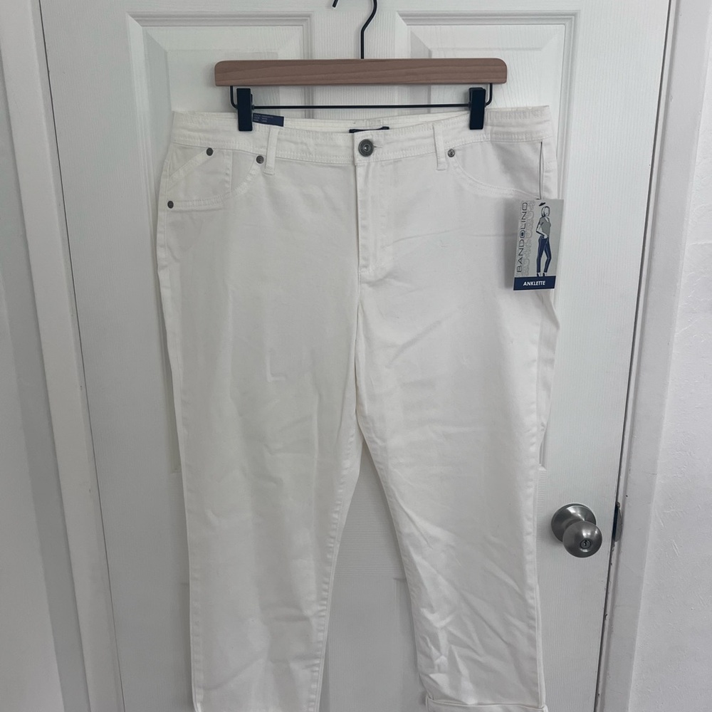 Bandolino White Straight-Leg Jeans